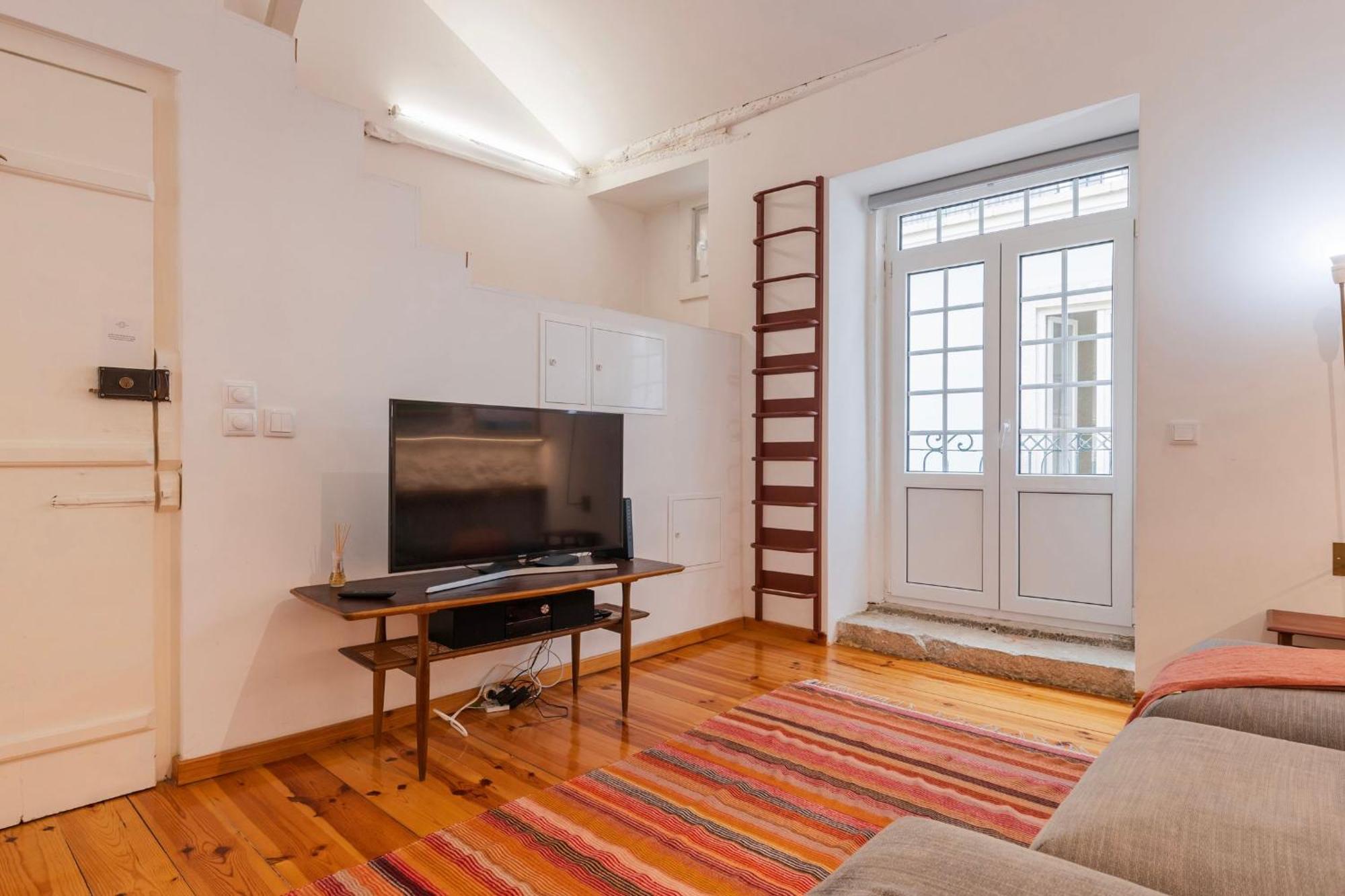 Apartment Bright & Loft By Lovelystay